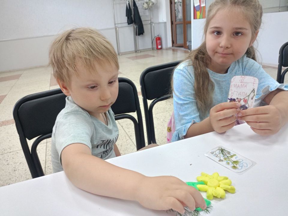 В День семьи, любви и верности Дворец культуры города Счастье наполнился детским смехом и творческой атмосферой В День семьи, любви и верности Дворец культуры города Счастье наполнился детским смехом и творческой атмосферой