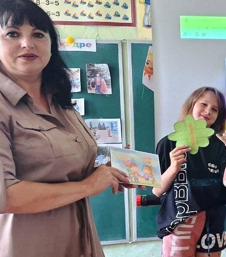 Библиотеки Славяносербщины провели Всероссийская уличная акция #ДарюТепло Библиотеки Славяносербщины провели Всероссийская уличная акция #ДарюТепло