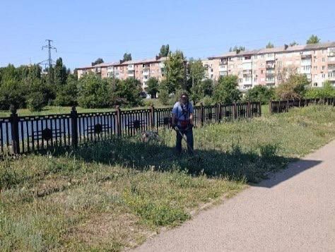 Коммунальные службы проводят работы на территории города Коммунальные службы проводят работы на территории города