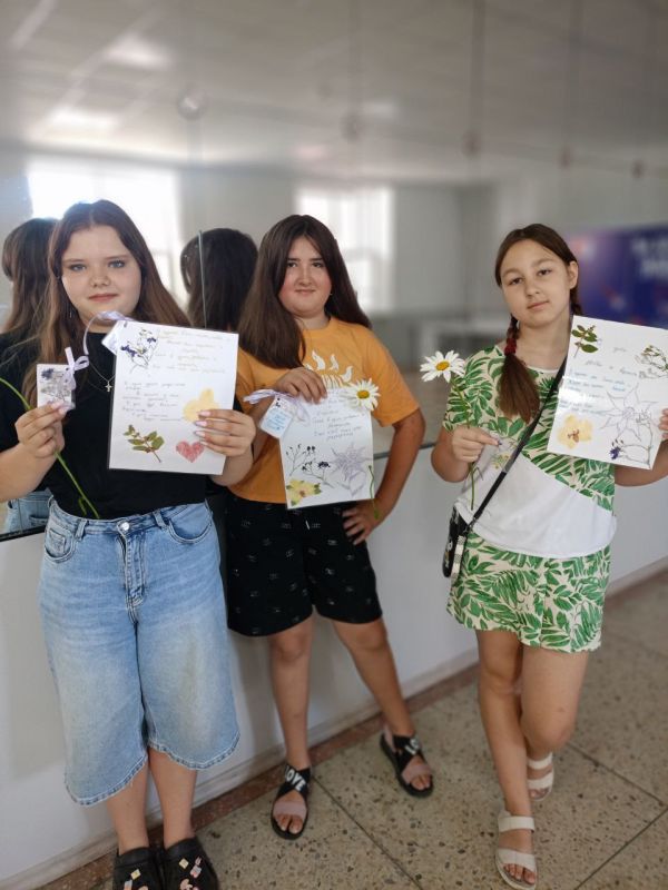 В День семьи, любви и верности Дворец культуры города Счастье наполнился детским смехом и творческой атмосферой В День семьи, любви и верности Дворец культуры города Счастье наполнился детским смехом и творческой атмосферой