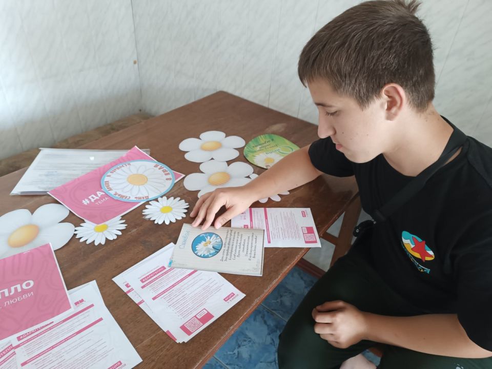 Библиотеки Славяносербщины провели Всероссийская уличная акция #ДарюТепло Библиотеки Славяносербщины провели Всероссийская уличная акция #ДарюТепло