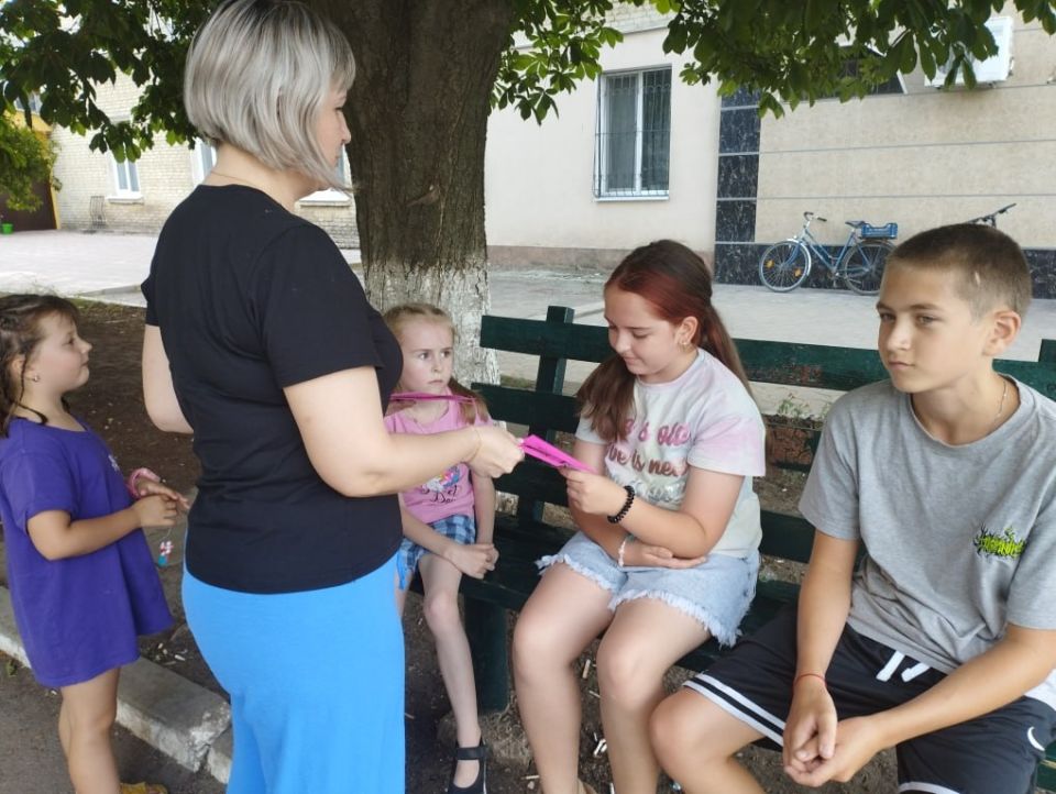 Библиотеки Славяносербщины провели Всероссийская уличная акция #ДарюТепло Библиотеки Славяносербщины провели Всероссийская уличная акция #ДарюТепло