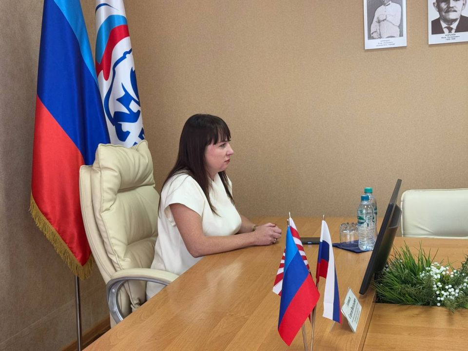 Восьмого июля в Администрации Краснолучского городского округа прошло заседание комиссии по делам несовершеннолетних и защите их прав Восьмого июля в Администрации Краснолучского городского округа прошло заседание комиссии по делам несовершеннолетних и защите их прав