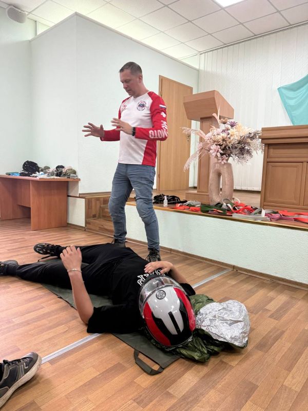 Мотопробег в честь медиков России сделал остановку в Луганском центре медицины катастроф Мотопробег в честь медиков России сделал остановку в Луганском центре медицины катастроф