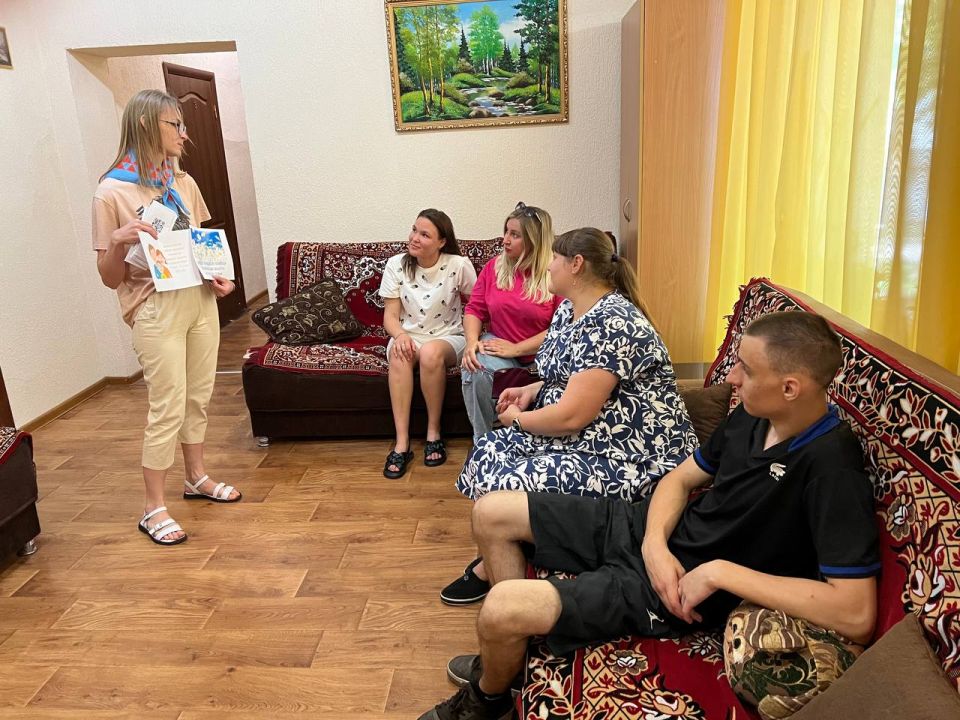 В Ровеньках отметили День семьи, любви и верности! В Ровеньках отметили День семьи, любви и верности!