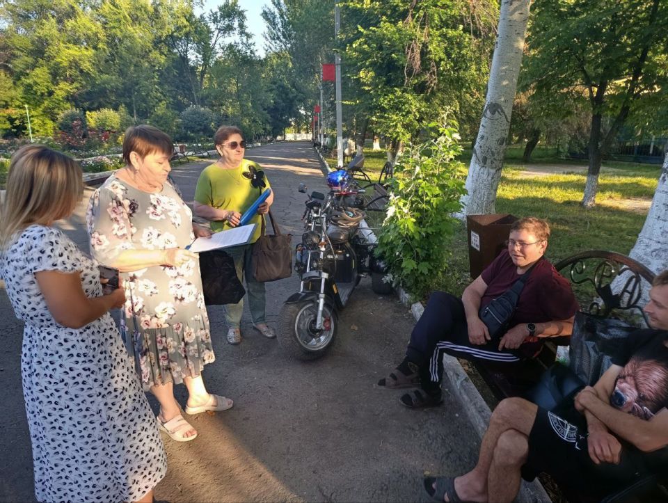 Андрей Рубанцов: В Ровеньках продолжают свою работу родительские патрули Андрей Рубанцов: В Ровеньках продолжают свою работу родительские патрули