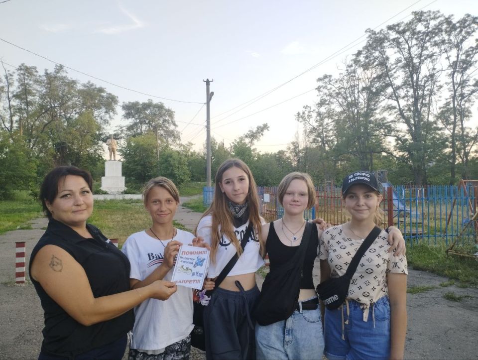 В Ровеньках активно работает родительский патруль! В Ровеньках активно работает родительский патруль!