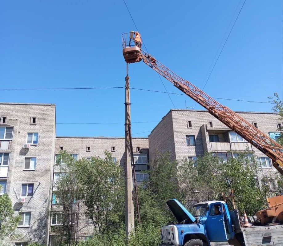 Коммунальные службы проводят работы на территории города Коммунальные службы проводят работы на территории города