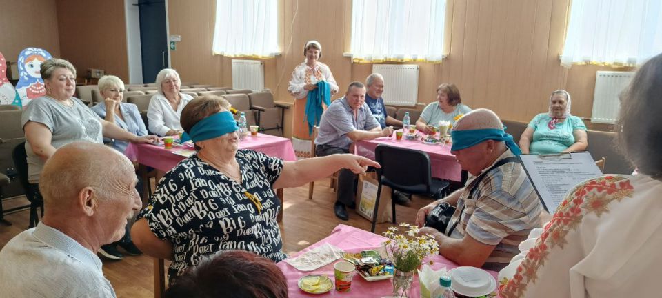 С теплыми поздравлениями к участникам вечера отдыха «Семейные традиции» в селе Желтое обратилась от имени депутатского корпуса Председатель Совета муниципалитета Антонина Гречишкина С теплыми поздравлениями к участникам вечера отдыха «Семейные традиции» в селе Желтое обратилась от имени депутатского корпуса Председатель Совета муниципалитета Антонина Гречишкина