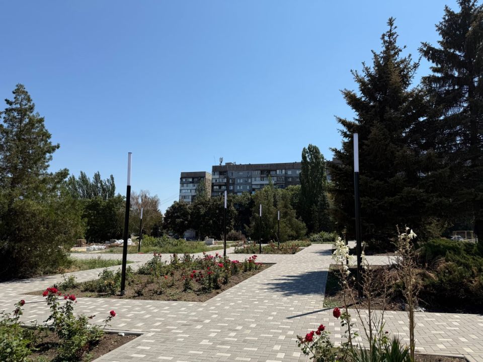 В Алчевске по народной программе ведется благоустройство трех общественных пространств В Алчевске по народной программе ведется благоустройство трех общественных пространств