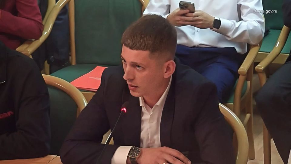 В Государственной Думе состоялось расширенное совещание Комитета по молодёжной политике совместно с Движением Первых В Государственной Думе состоялось расширенное совещание Комитета по молодёжной политике совместно с Движением Первых
