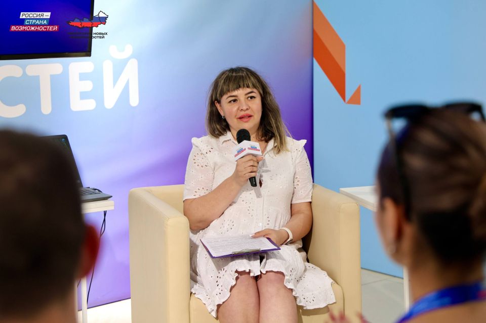 В Луганске провели интенсив для молодых архитекторов и дизайнеров В Луганске провели интенсив для молодых архитекторов и дизайнеров