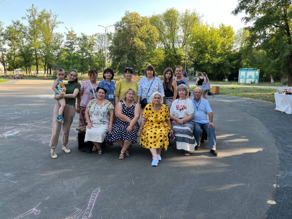 Мастера клуба "Кудесница" приняли участие в праздничной программе ко Дню семьи,любви и верности Мастера клуба "Кудесница" приняли участие в праздничной программе ко Дню семьи,любви и верности