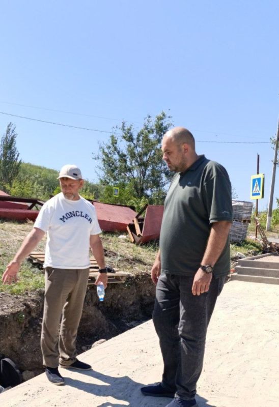 В рамках федерального проекта «Формирование комфортной городской среды» в Кировске продолжаются работы по реализации проекта благоустройства общественной территории «Сквер в городе Кировске, на улице Войкова (бывшей шахты... В рамках федерального проекта «Формирование комфортной городской среды» в Кировске продолжаются работы по реализации проекта благоустройства общественной территории «Сквер в городе Кировске, на улице Войкова (бывшей шахты...