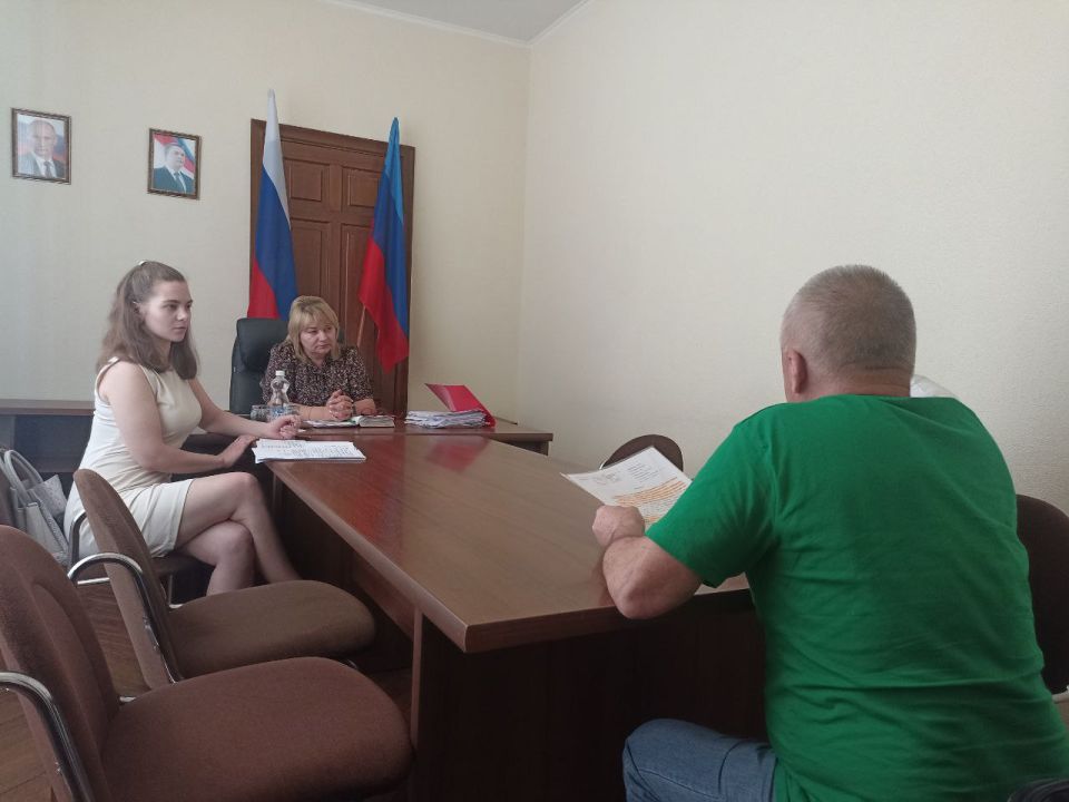 Начальник Департамента обеспечения жизнедеятельности города Инна Сибирко провела личный прием граждан Начальник Департамента обеспечения жизнедеятельности города Инна Сибирко провела личный прием граждан