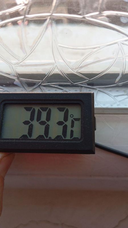 Вот такими показаниями термометров делились с нами подписчики в течение сегодняшнего дня! У некоторых зашкаливало за +40 Вот такими показаниями термометров делились с нами подписчики в течение сегодняшнего дня! У некоторых зашкаливало за +40