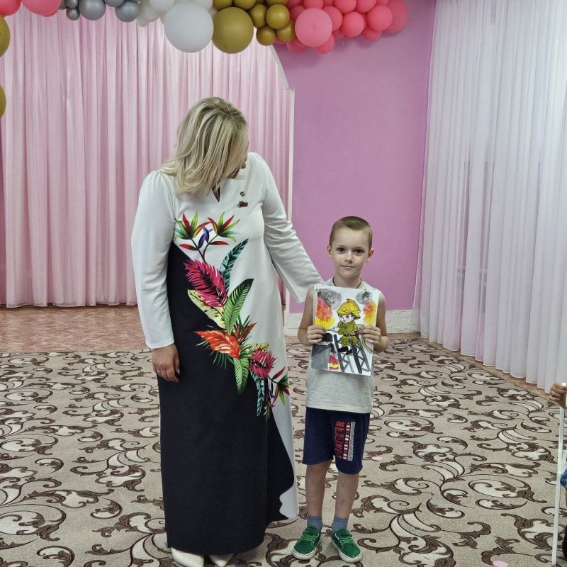 Константин Бутримов: Маленькие художники, большие мечты: в Луганске прошло мероприятие по ранней профориентации с проектом «Выбирай своё» Константин Бутримов: Маленькие художники, большие мечты: в Луганске прошло мероприятие по ранней профориентации с проектом «Выбирай своё»