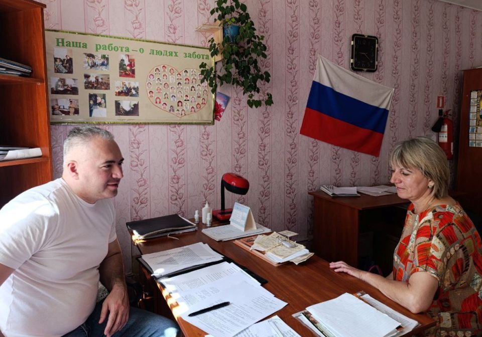 9 июля 2025 года, в рамках проведения «Всероссийской недели правовой помощи по вопросам защиты интересов семьи», территориальным отделением ГКУ «РЦЗН ЛНР» в г. Брянке были проведены два мероприятия 9 июля 2025 года, в рамках проведения «Всероссийской недели правовой помощи по вопросам защиты интересов семьи», территориальным отделением ГКУ «РЦЗН ЛНР» в г. Брянке были проведены два мероприятия