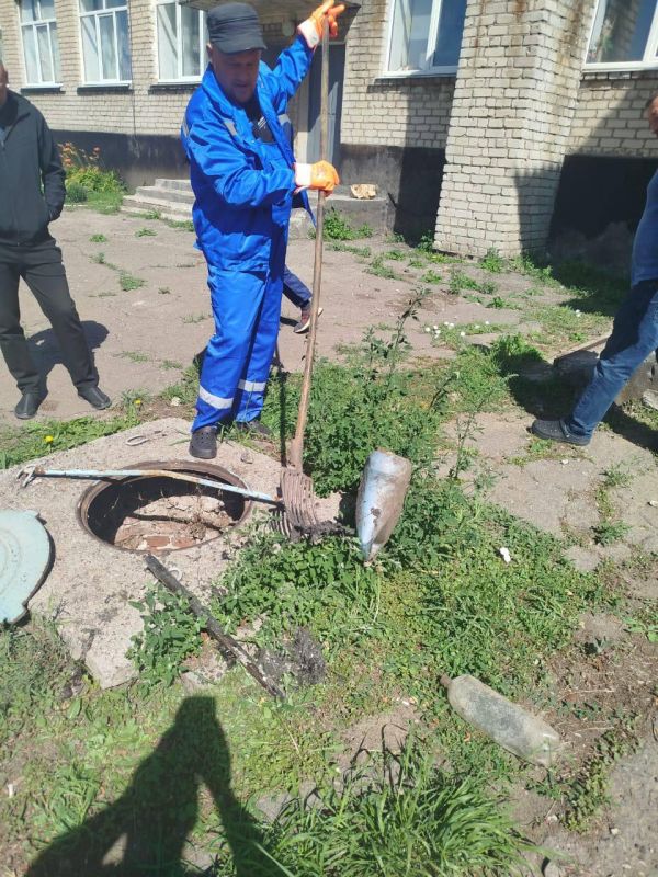 Ульяновские ремонтники провели восстановительные работы на канализационных сетях в Лутугинском муниципальном округе Ульяновские ремонтники провели восстановительные работы на канализационных сетях в Лутугинском муниципальном округе