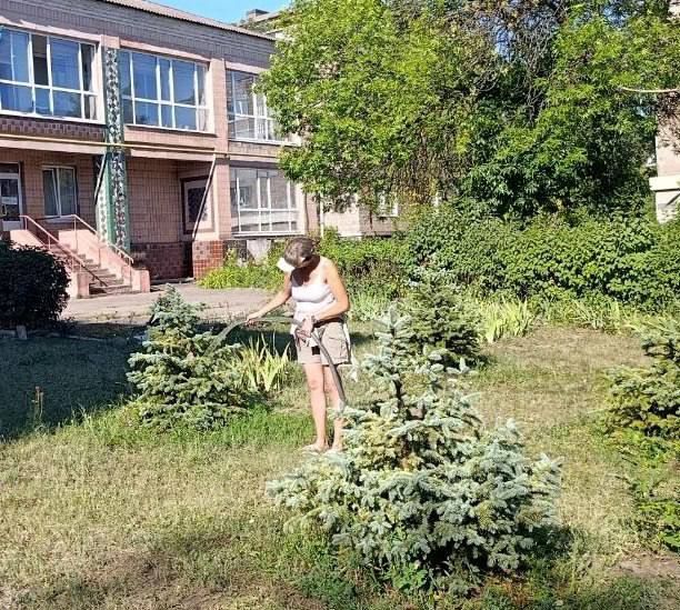 Коммунальные службы проводят работы на территории города Коммунальные службы проводят работы на территории города