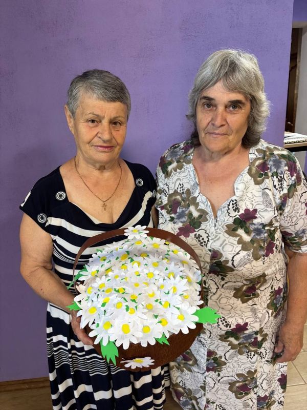В Беловодске прошло мероприятие на тему: «Дарите ромашки любимым и родным» В Беловодске прошло мероприятие на тему: «Дарите ромашки любимым и родным»