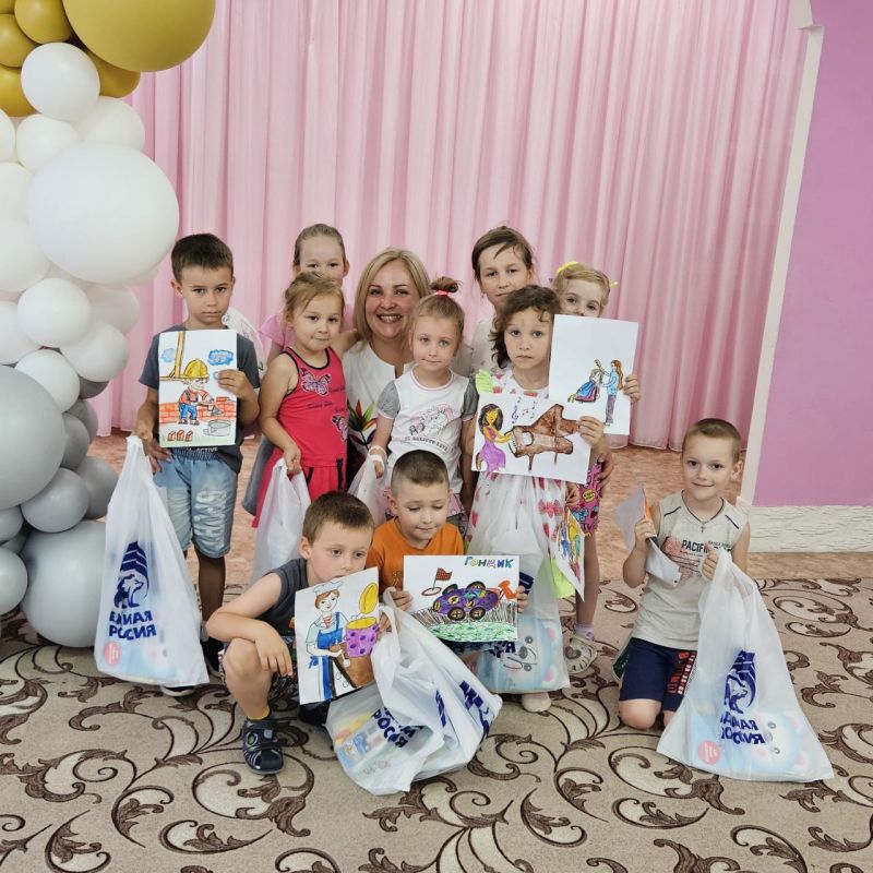 Константин Бутримов: Маленькие художники, большие мечты: в Луганске прошло мероприятие по ранней профориентации с проектом «Выбирай своё» Константин Бутримов: Маленькие художники, большие мечты: в Луганске прошло мероприятие по ранней профориентации с проектом «Выбирай своё»