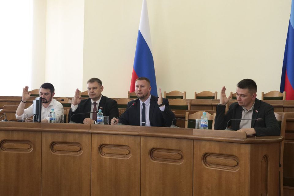 Галина Дуброва: На очередном пленарном заседании Народного Совета ЛНР были рассмотрены и приняты законы, которые касаются различных аспектов жизни республики Галина Дуброва: На очередном пленарном заседании Народного Совета ЛНР были рассмотрены и приняты законы, которые касаются различных аспектов жизни республики