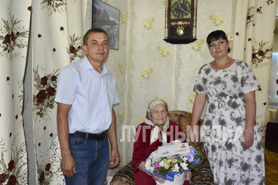 Жительница села Кризское Марковского муниципального округа Мария Петровна Шепитько отпраздновала свой сотый День Рождения Жительница села Кризское Марковского муниципального округа Мария Петровна Шепитько отпраздновала свой сотый День Рождения