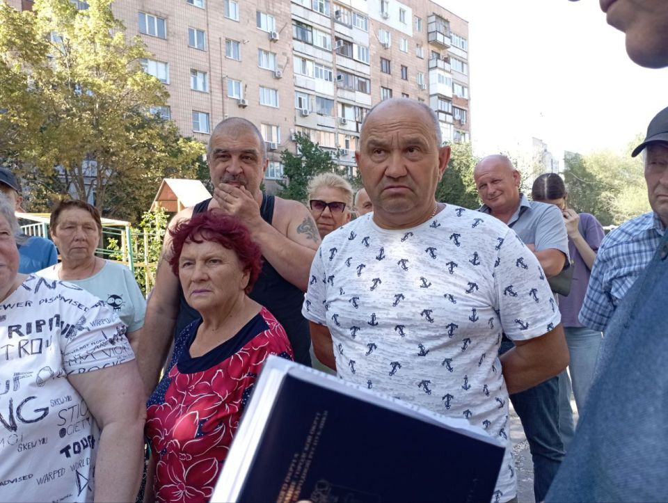 С жителями Луганска обсудили насущные проблемы города С жителями Луганска обсудили насущные проблемы города