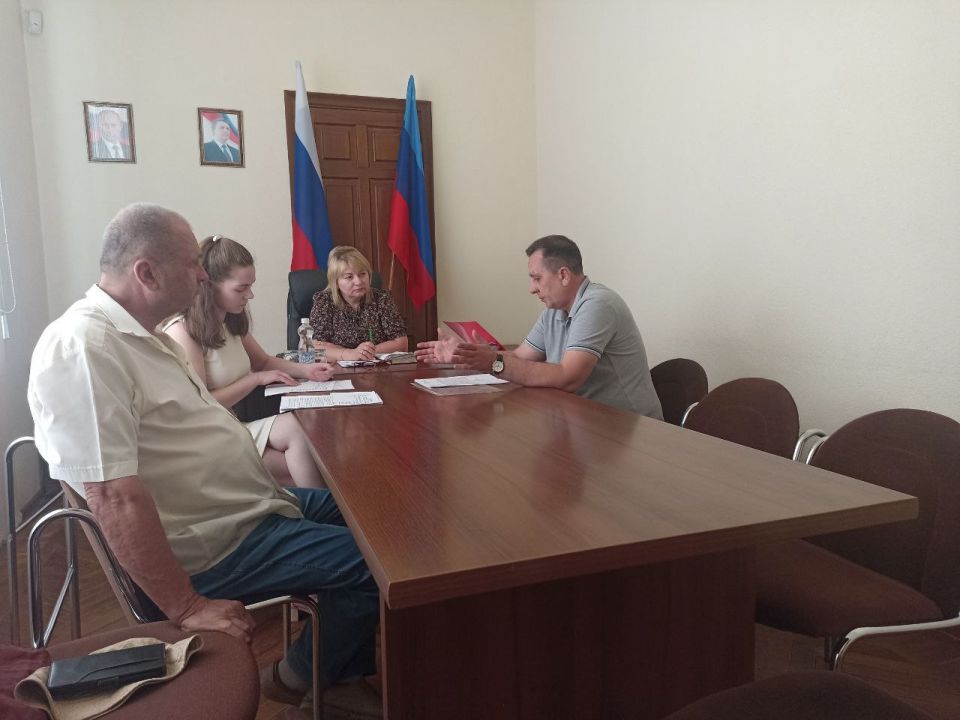 Начальник Департамента обеспечения жизнедеятельности города Инна Сибирко провела личный прием граждан Начальник Департамента обеспечения жизнедеятельности города Инна Сибирко провела личный прием граждан