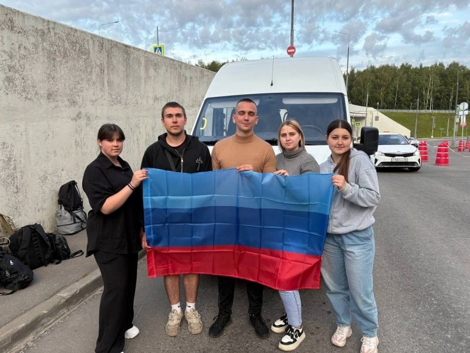 Добровольцы ССО «Ворошиловец» Луганского РО ВСКС активно участвуют в юбилейной смене «Вахта памяти. Ржев – Дальний Восток» Добровольцы ССО «Ворошиловец» Луганского РО ВСКС активно участвуют в юбилейной смене «Вахта памяти. Ржев – Дальний Восток»