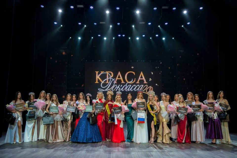 Студентка из Антрацита Алина Кравцова получила титул II Вице-мисс «Юная Краса Донбасса – 2025» Студентка из Антрацита Алина Кравцова получила титул II Вице-мисс «Юная Краса Донбасса – 2025»