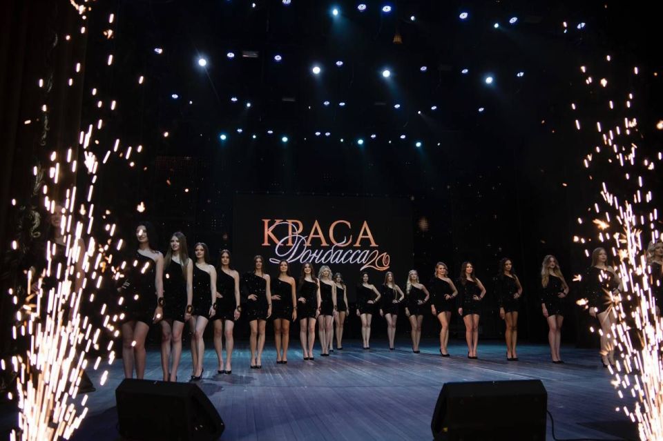 Поздравляем нашу звёздочку! Поздравляем нашу звёздочку!