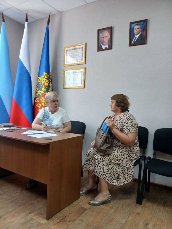 ПРИЕМ ГРАЖДАН В РОВЕНЬКАХ. Депутат Совета Ровеньковского муниципального округа от фракции ЛДПР Елена Польжок провела прием граждан и услышала важные вопросы и жалобы местных жителей ПРИЕМ ГРАЖДАН В РОВЕНЬКАХ. Депутат Совета Ровеньковского муниципального округа от фракции ЛДПР Елена Польжок провела прием граждан и услышала важные вопросы и жалобы местных жителей