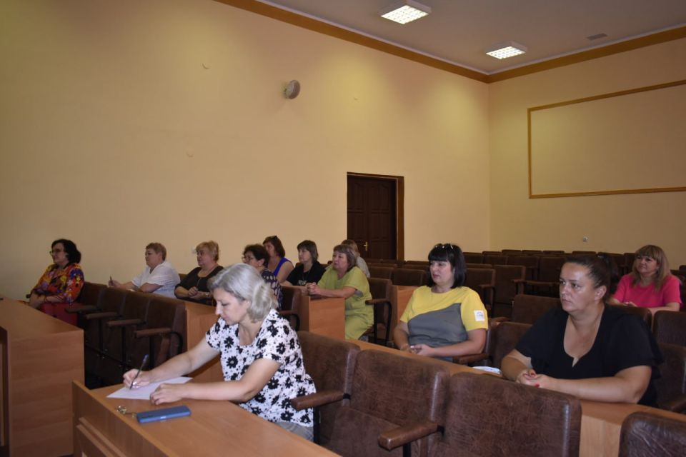 В Перевальске состоялось заседание Совета женщин Перевальского округа Луганского регионального отделения «Союз женщин России» под председательством Ирины Сычевой В Перевальске состоялось заседание Совета женщин Перевальского округа Луганского регионального отделения «Союз женщин России» под председательством Ирины Сычевой