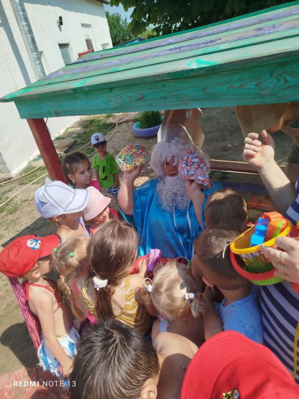 В "Вишенке" отпраздновали День Нептуна: Море радости и брызг! В "Вишенке" отпраздновали День Нептуна: Море радости и брызг!
