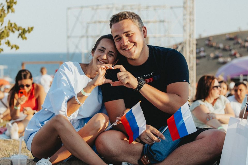 Прямо на главной сцене фестиваля: на «Таврида.АРТ» снимут эпизод новых «Ландышей» Прямо на главной сцене фестиваля: на «Таврида.АРТ» снимут эпизод новых «Ландышей»