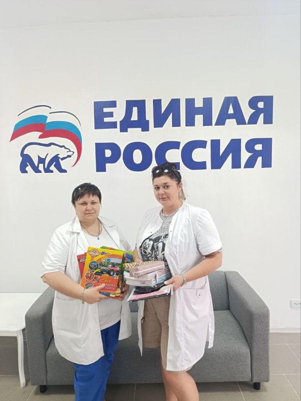 Сотрудники Перевальской ЦРМБ поддержали акцию «Собери ребенка в школу» Сотрудники Перевальской ЦРМБ поддержали акцию «Собери ребенка в школу»
