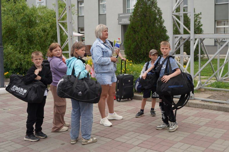 - Заключённое в 2022 году соглашение о взаимодействии с сибиряками, их поддержка, предоставило возможность нашим детям отдохнуть, сменить обстановку и зарядиться позитивом перед новым учебным годом - Заключённое в 2022 году соглашение о взаимодействии с сибиряками, их поддержка, предоставило возможность нашим детям отдохнуть, сменить обстановку и зарядиться позитивом перед новым учебным годом