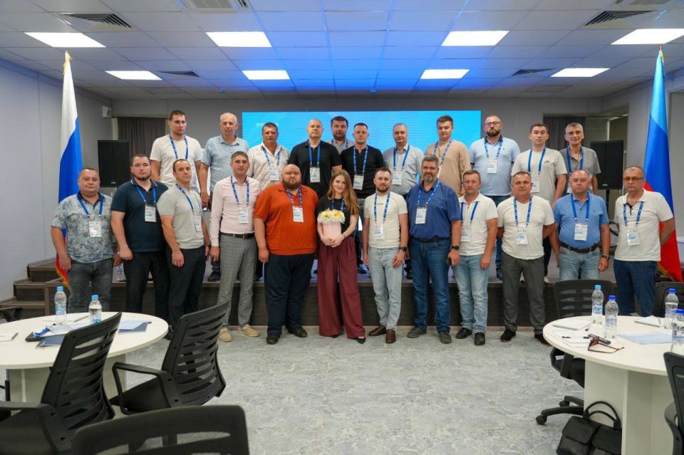 Заместитель директора центра «Мой бизнес» Александр Осацкий - участник программы «Герои Луганщины» Заместитель директора центра «Мой бизнес» Александр Осацкий - участник программы «Герои Луганщины»