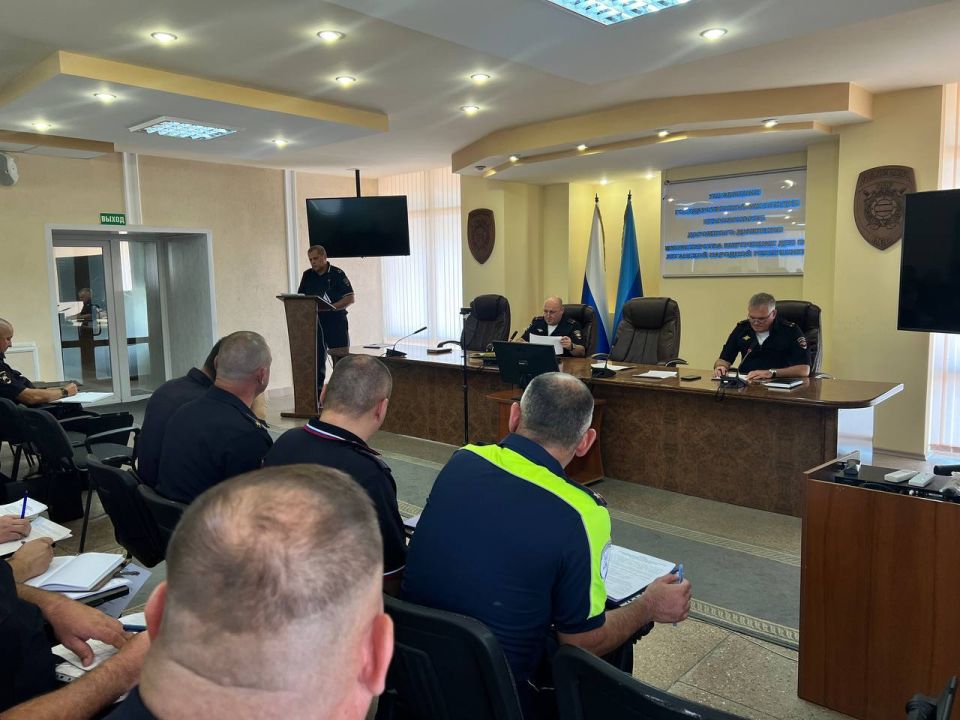 В Управлении ГИБДД МВД по Луганской Народной Республике прошло оперативное совещание В Управлении ГИБДД МВД по Луганской Народной Республике прошло оперативное совещание