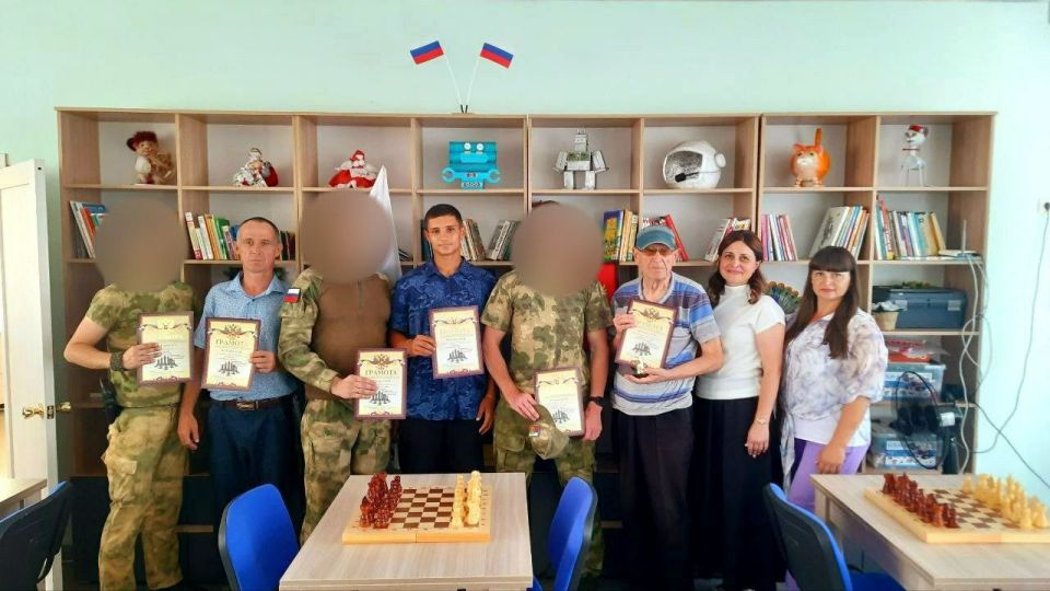 В Беловодском районном центре детского и юношеского творчества прошел шахматно-шашечный турнир, посвященный Международному Дню шахмат В Беловодском районном центре детского и юношеского творчества прошел шахматно-шашечный турнир, посвященный Международному Дню шахмат