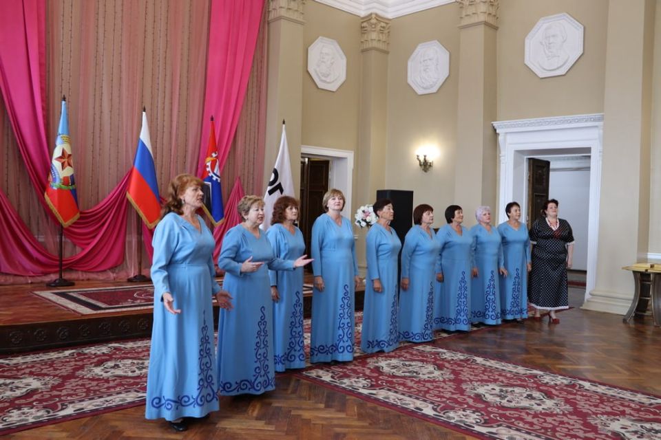 Наталия Жулинская поздравила металлургов с профессиональным праздником Наталия Жулинская поздравила металлургов с профессиональным праздником