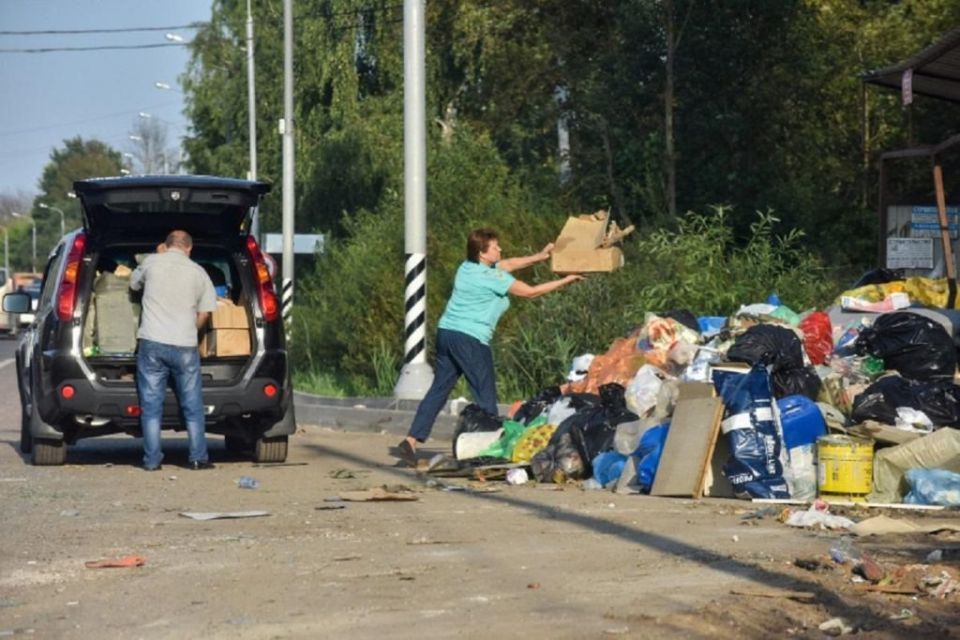 В 2025 году, согласно статье 8.2 КоАП РФ, за выброс отходов в неположенном месте предусмотрены следующие штрафы: В 2025 году, согласно статье 8.2 КоАП РФ, за выброс отходов в неположенном месте предусмотрены следующие штрафы: