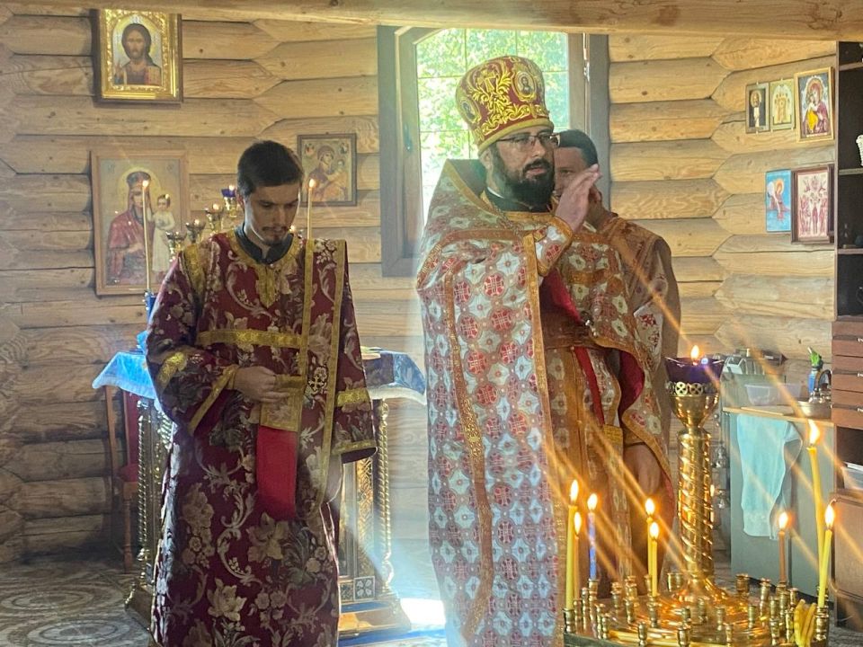 Царские дни в больничном храме в честь иконы Божией матери "Взыскание погибших" Царские дни в больничном храме в честь иконы Божией матери "Взыскание погибших"