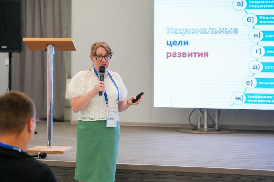 Участники «Героев Луганщины» продолжают получать знания от руководства АГ ЛНР Участники «Героев Луганщины» продолжают получать знания от руководства АГ ЛНР