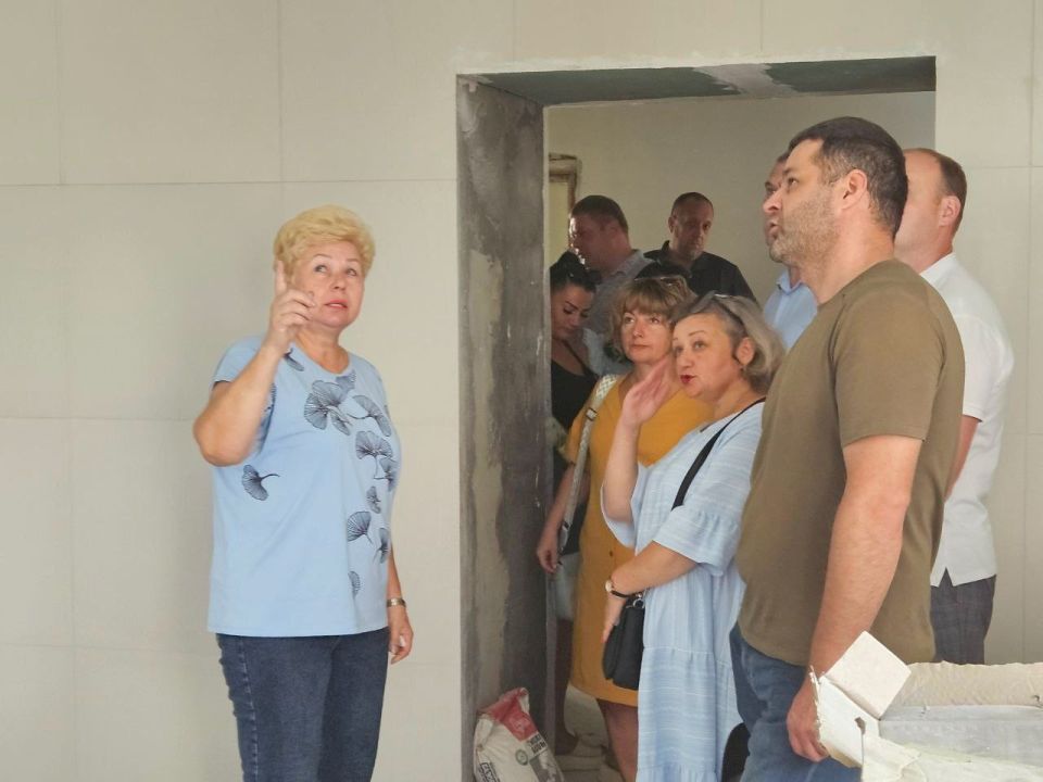 Олег Коваль: В рамках работы Штаба общественного и депутатского контроля партийного проекта "Новая школа" "Единой России" Сенатор РФ от ЛНР Ольга Бас с рабочим визитом посетила Первомайский городской округ Олег Коваль: В рамках работы Штаба общественного и депутатского контроля партийного проекта "Новая школа" "Единой России" Сенатор РФ от ЛНР Ольга Бас с рабочим визитом посетила Первомайский городской округ