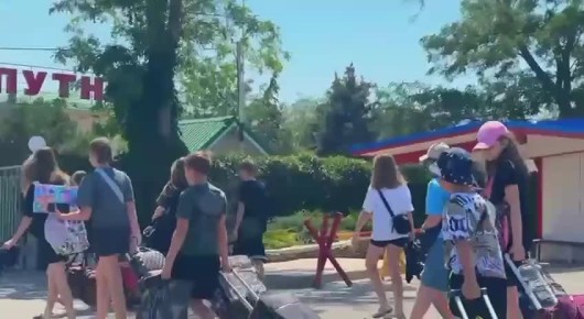  :     &quot;&quot;       !