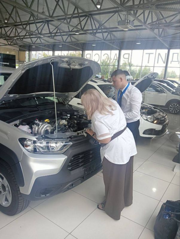 Андрей Рубанцов: Спортивная школа года Ровеньки получила автомобиль LADA NIVA TRAVEL, в рамках программы пожертвований Президентского фонда культурных инициатив Андрей Рубанцов: Спортивная школа года Ровеньки получила автомобиль LADA NIVA TRAVEL, в рамках программы пожертвований Президентского фонда культурных инициатив