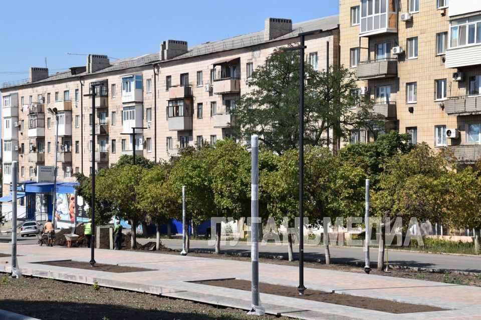 Обновленная аллея Дружбы станет подарком краснодонцам ко Дню города Обновленная аллея Дружбы станет подарком краснодонцам ко Дню города